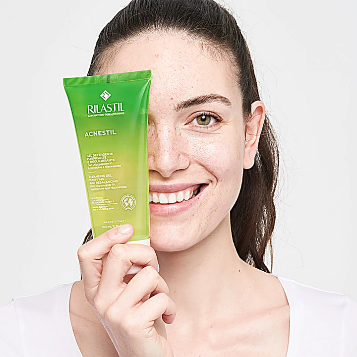 rilastil-acnestil-cleansing-gel-200ml-lady and box